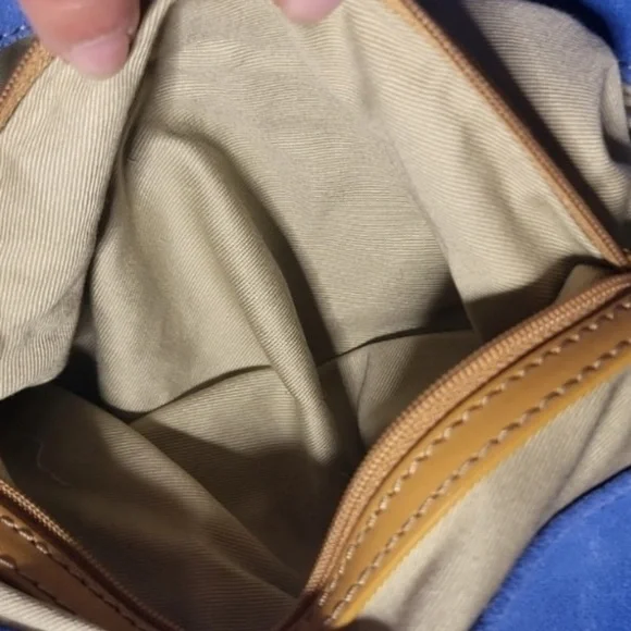 Nine West Periwinkle Blue Suede Handbag Pleating Zipper Pocket Beige Handle - Picture 4 of 8